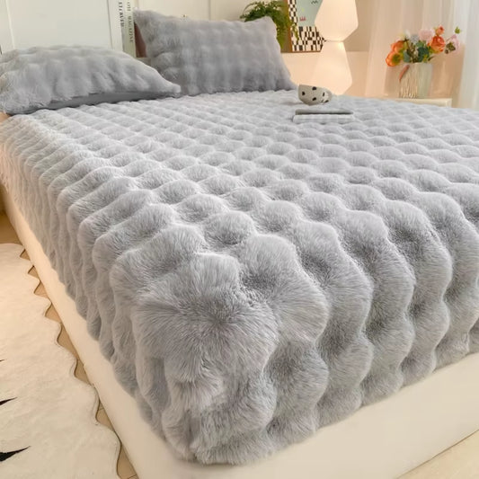 Indulge in Comfort with Our Cozy Winter Rabbit Fleece Fitted Bed Sheet - Plush Elastic Mattress Protector for Ultimate Warmth