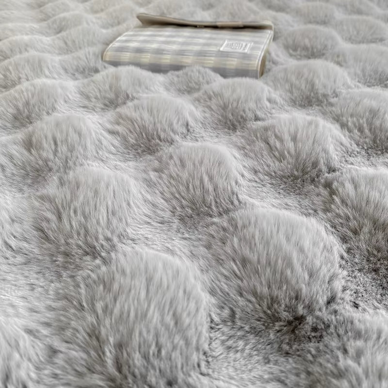 Indulge in Comfort with Our Cozy Winter Rabbit Fleece Fitted Bed Sheet - Plush Elastic Mattress Protector for Ultimate Warmth
